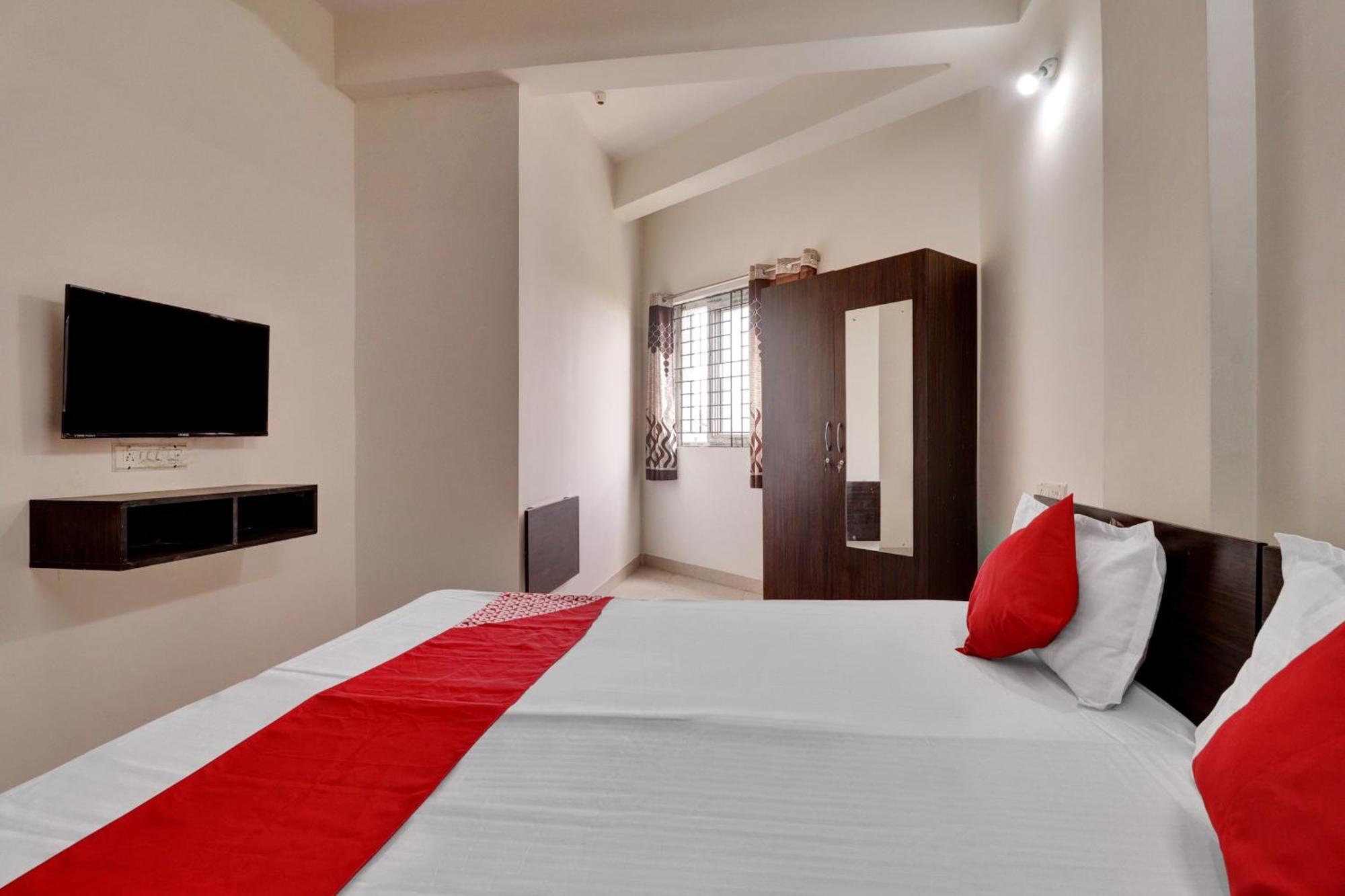 Hotel Millennium Comfort Bangalore Exterior photo